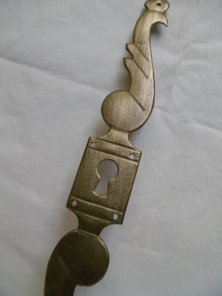 Entrée De Serrure En Laiton Ancienne - Motif Fleurs - 13,3 X 8,4 Cm