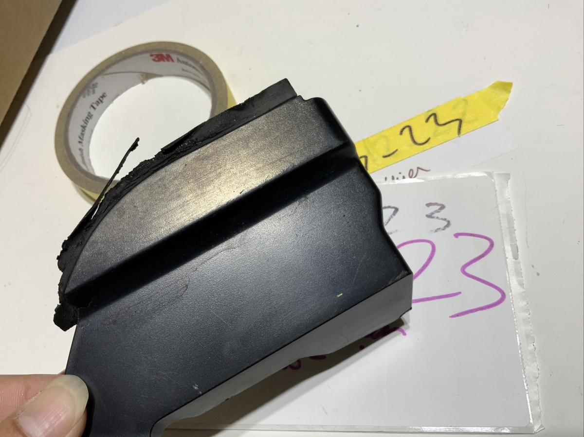 2011-2020 Toyota Sienna End Cap Molding Sliding DoorTrack Bracket