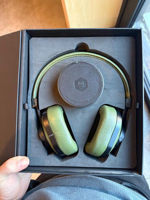 Master & Dynamic MW60 Limited Edition Groen Over-Ear headphone perfect condition