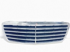 Calandre Mercedes 210