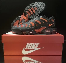 Nike Air Max Plus Drift Black Dragon Red Crimson Sneakers FD4290-010 Mens 10.5