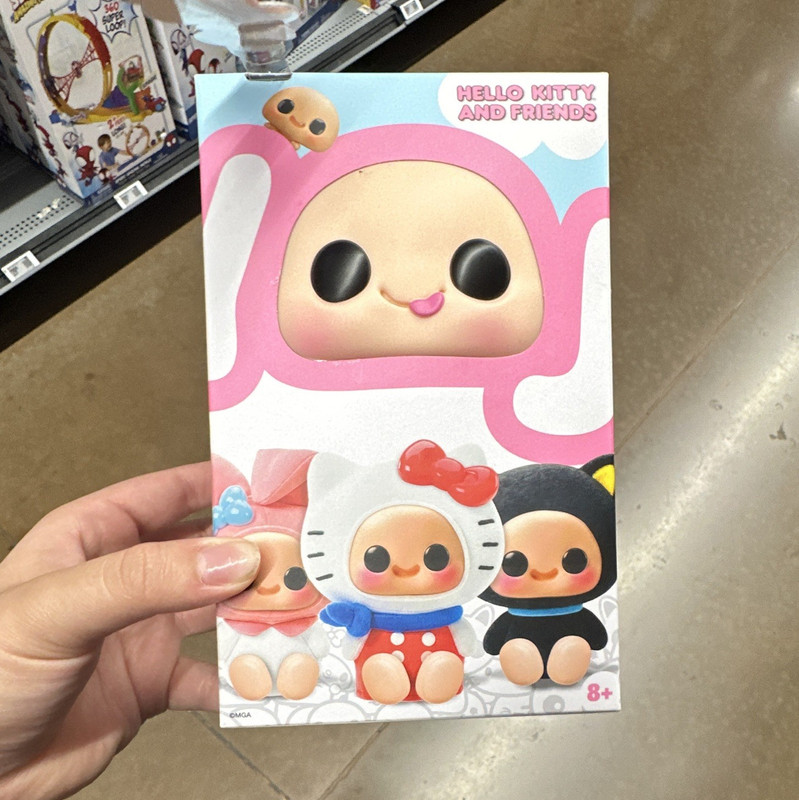 Hello Kitty and Friends Hello Kitty Collectible Figure Box, Multicolor
