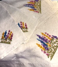 Vintage 1950's Hand Embroidered Cross Stitch Square Linen Tablecloth/Napkin Set 