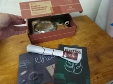 Kiwi Co Maker Crate Kit-Electro-Luminescent Sculptures-ages 14+-New&complete