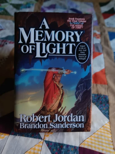 Robert Jordan/Brandon Sanderson A Memory Of Light hardcover 1st edition