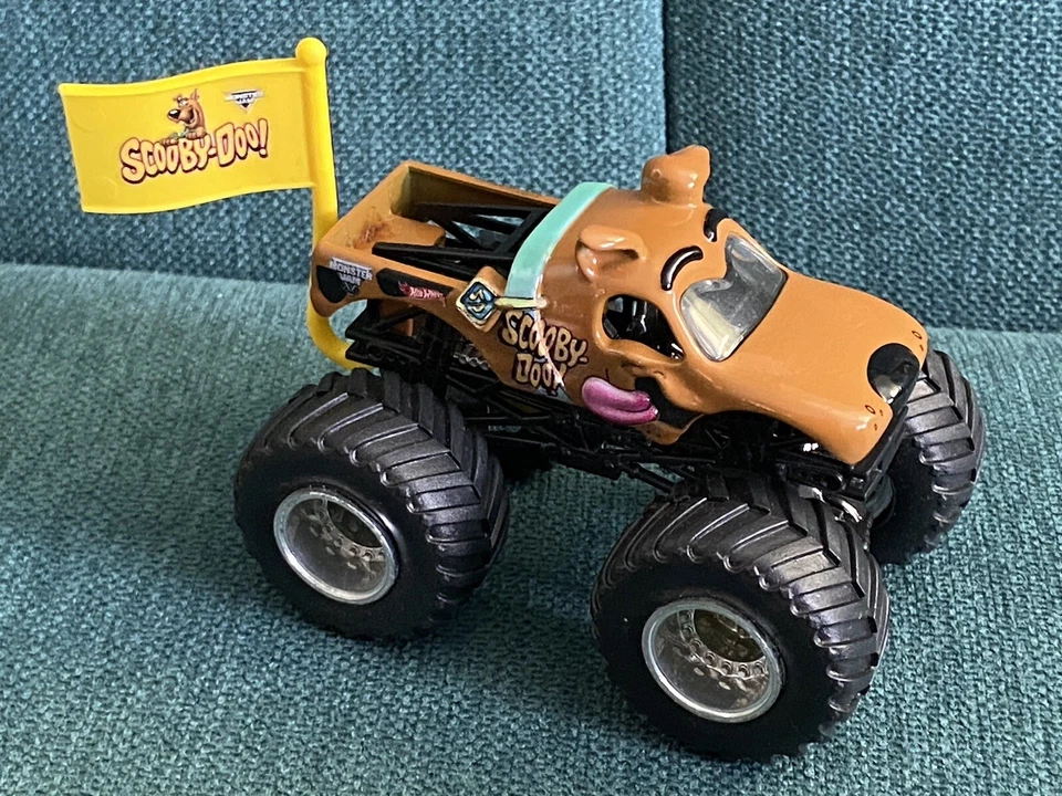 Lot Of 8 Vintage Matchbox Monster Jam Trucks Grave Digger Scooby El Toro Loco - Image 2 of 4