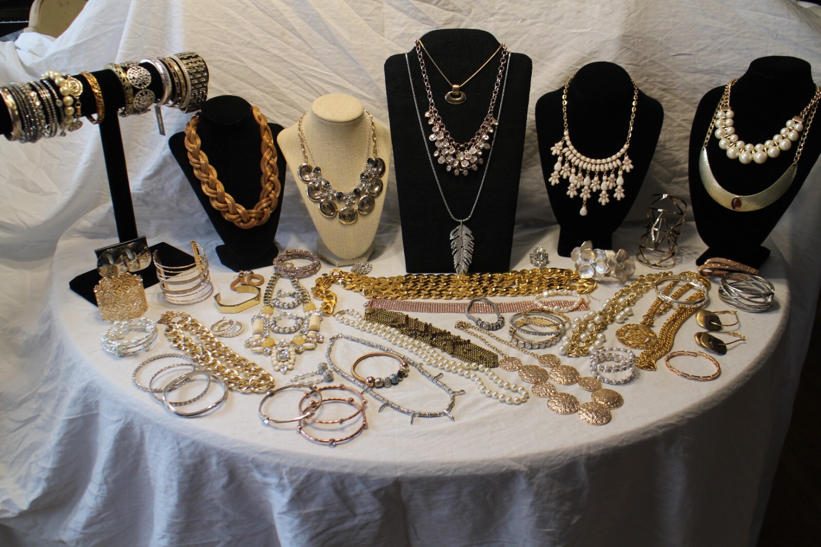 COSTUME JEWELRY GOLD AND SILVERTONE LOT eBay