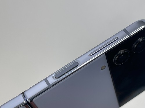 Samsung Galaxy Z Flip4 SM-F721B 256GB Blau Entsperrt Schlechter Zustand 476 - Bild 20 von 24