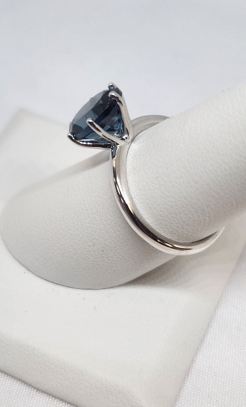LC Lauren Conrad Genuine London Blue Topaz 10K White Gold Ring - Size 7 ...