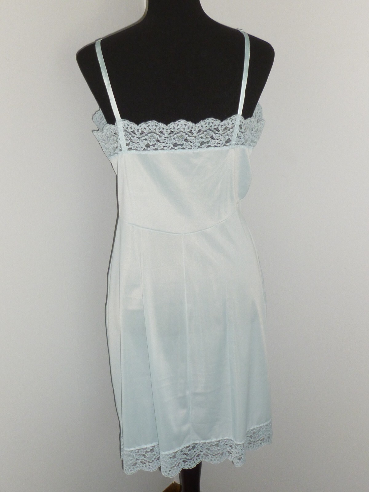 Vintage Slip Vassarette Lace Full Slip 1950 1960s Ice… Gem