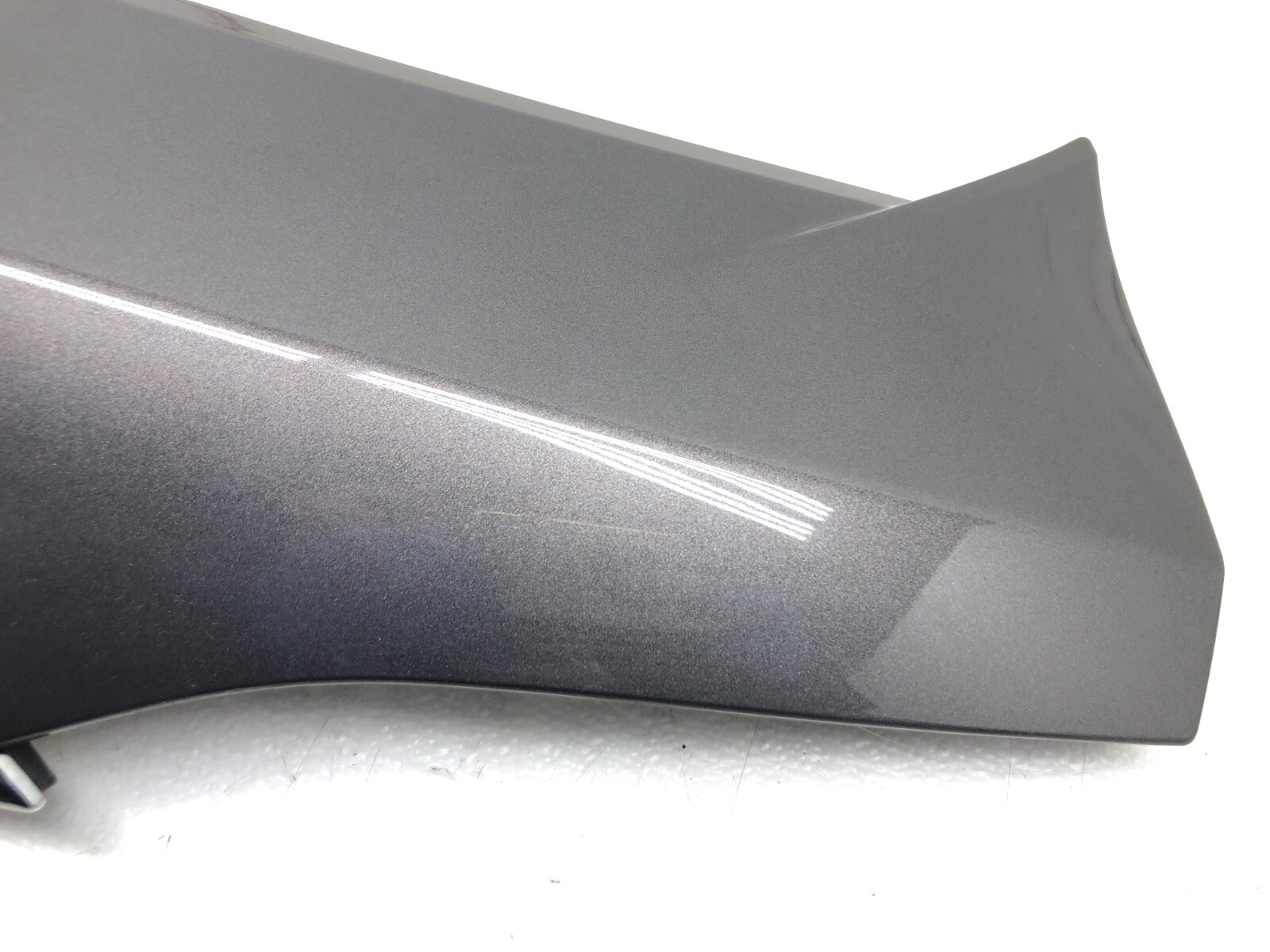 2017-2020 MASERATI LEVANTE REAR LIFTGATE SPOILER TRIM W/ CAMERA OEM 571 GRAY