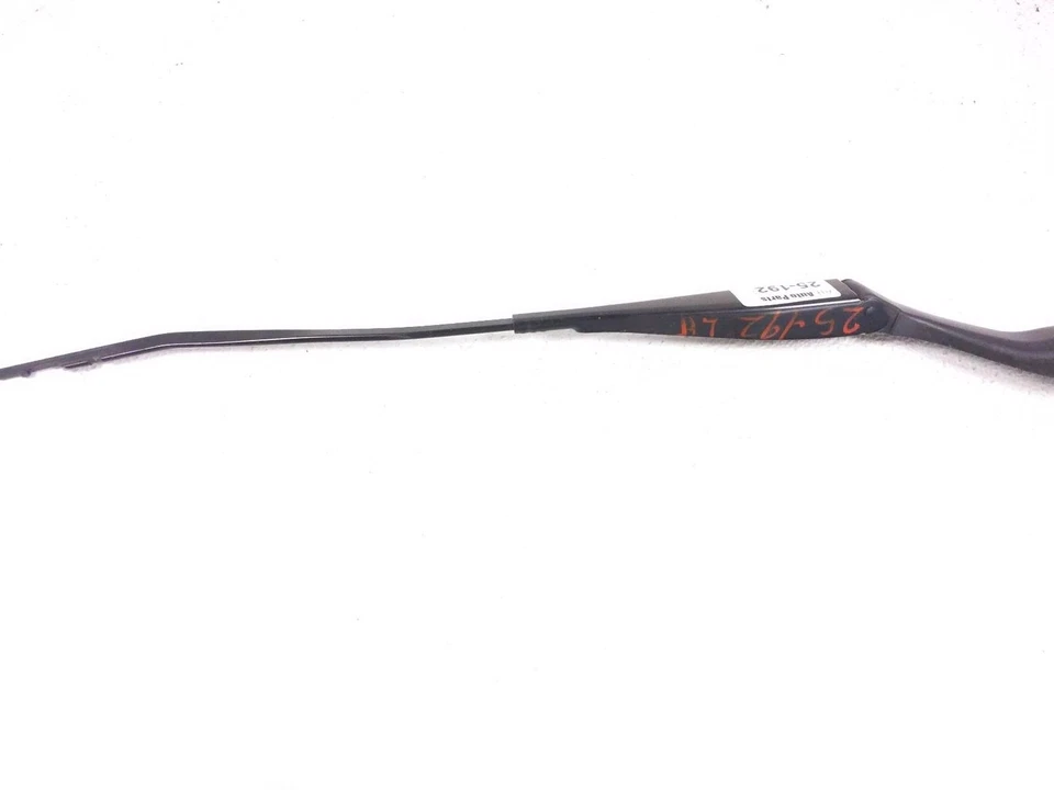 2023 Mercedes-Benz C300 Left Driver Windshield Wiper Arm 206-820-19-01 - Image 3 of 4