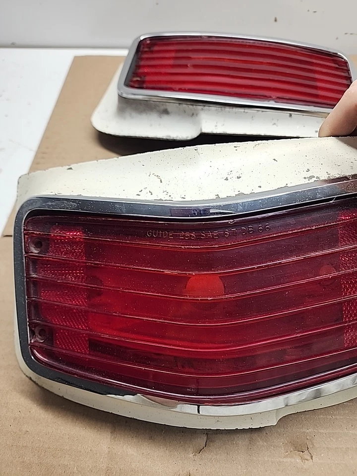 66 Pontiac Bonneville Catalina Station Wagon par destro LH BRANCO - Imagem 4 de 4