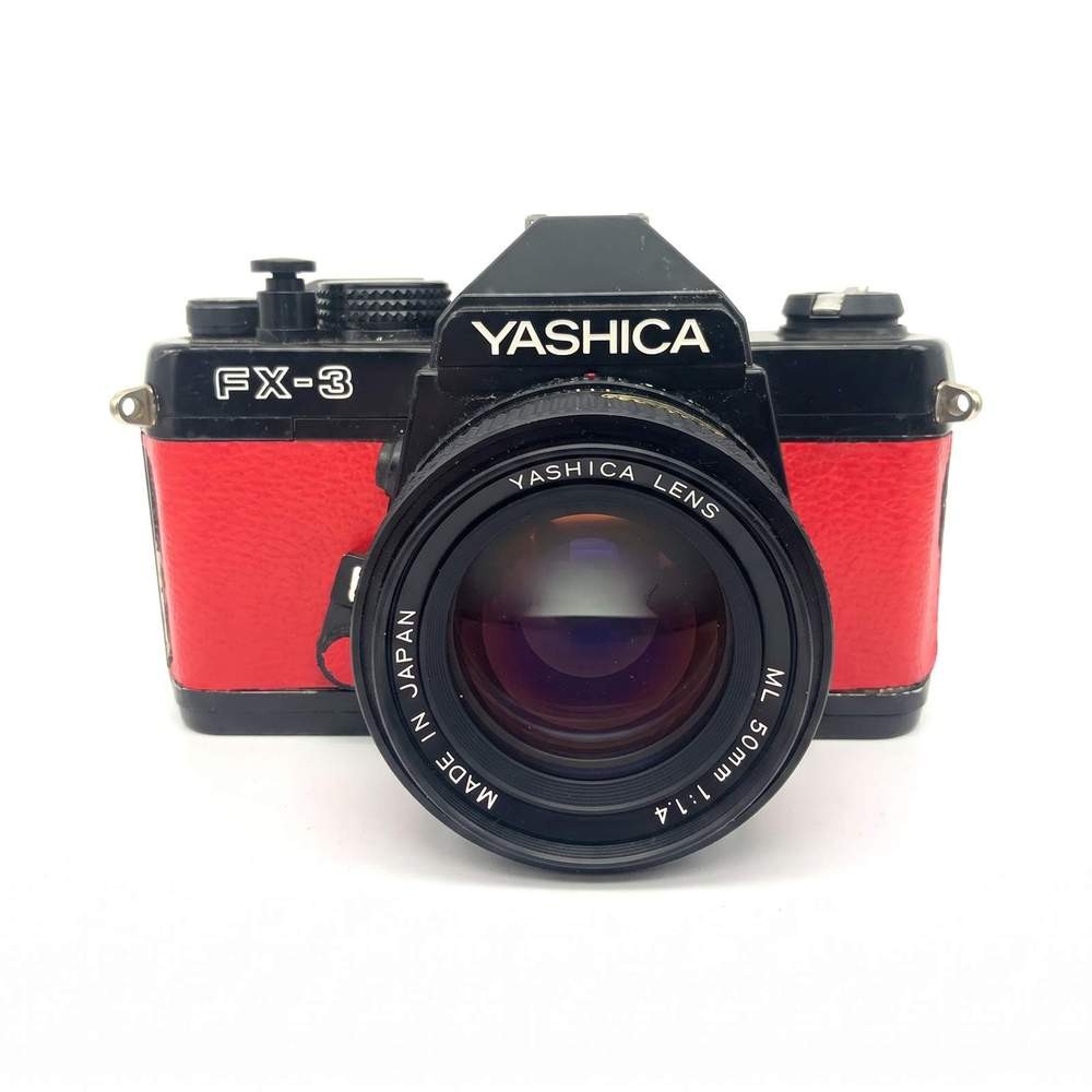 Yashica FX-3 Set Fotocamera Reflex 35mm Rosso + Obiettivo ML 50mm f/1.4