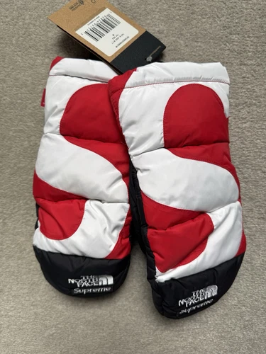 gants nuptse supreme x the north face moyen