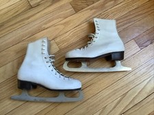 Figure skates size 3-1/2