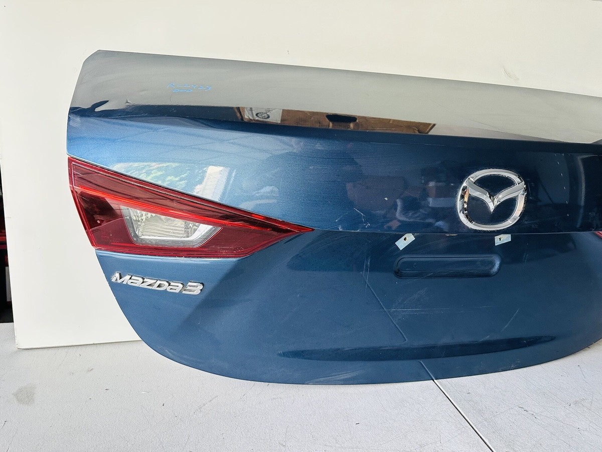 M ページ ⭐2014-2018 MAZDA 3 REAR TRUNK LID DECK TRIM PANEL ASSEMBLY OEM W