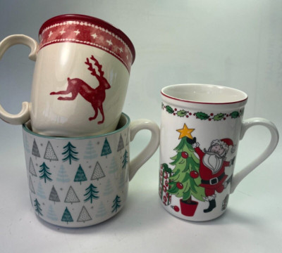 Merry Christmas Mug Santa Claus Reindeer Dansk Towle 12oz Polar Frost S/3 B26
