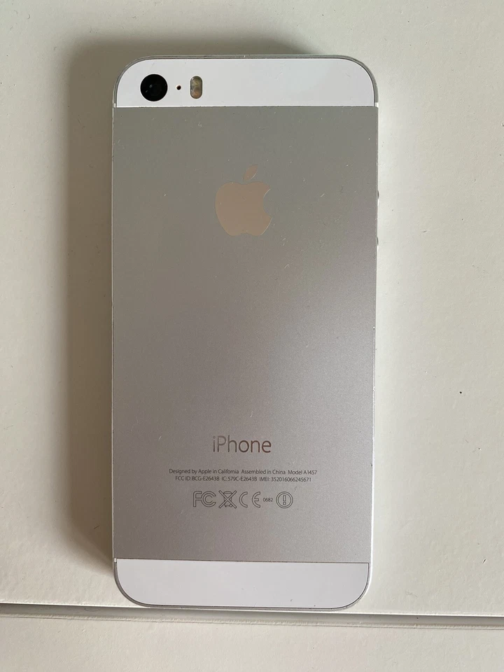 Apple iPhone 5s - 16GB - Argento - Immagine 2 di 4