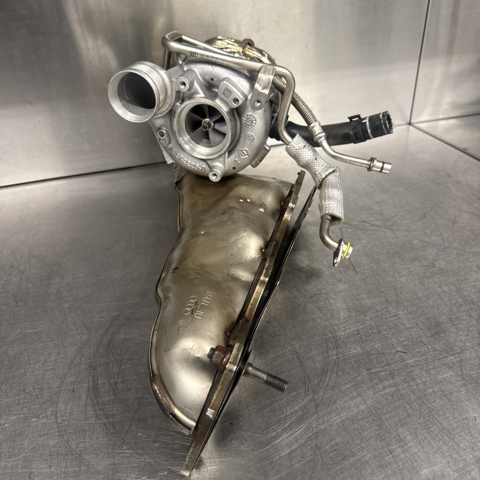Bentley Flying Spur 2017 RIGHT Turbocharger P/N 079145704Q