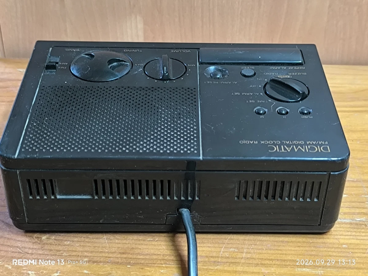 Sony Dream Machine ICF-C2W Vintage Digital Alarm Clock AM/FM Radio - Funciona