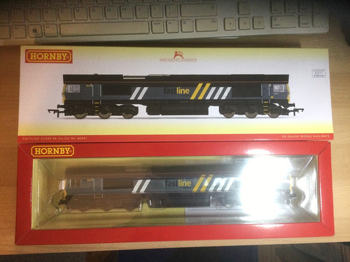 Hornby R30167 Class 66 AS 66301 in Fastline Lackierung, neu, Spur O | Condition: New