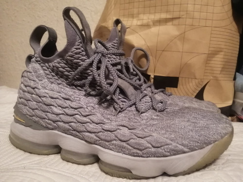 Nike LeBron 15 XV City Edition Mens Triple Grey Gold Shoes Size 9.5 - Picture 1 of 7