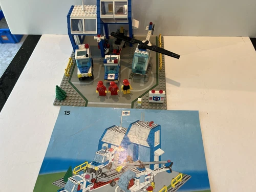 Lego 6387 Town Coast Guard Coastal Rescue Base with Instructions nearly complete
