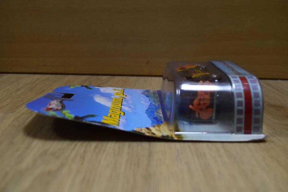 Hot Wheels Retro Entertainment Magnum P.I. SET Ferrari 308 GTS QV Hopper Sunagon - Image 4 of 4