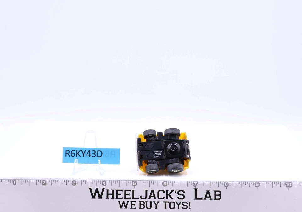 Bumblebee Hasbro REISSUE Transformers 2001 Action Figure - Image 4 of 4