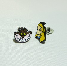 DISNEY'S ALICE IN WONDERLAND ALICE  CHESIRECAT ENAMEL STUD EARINGS APPROX. 1/2"