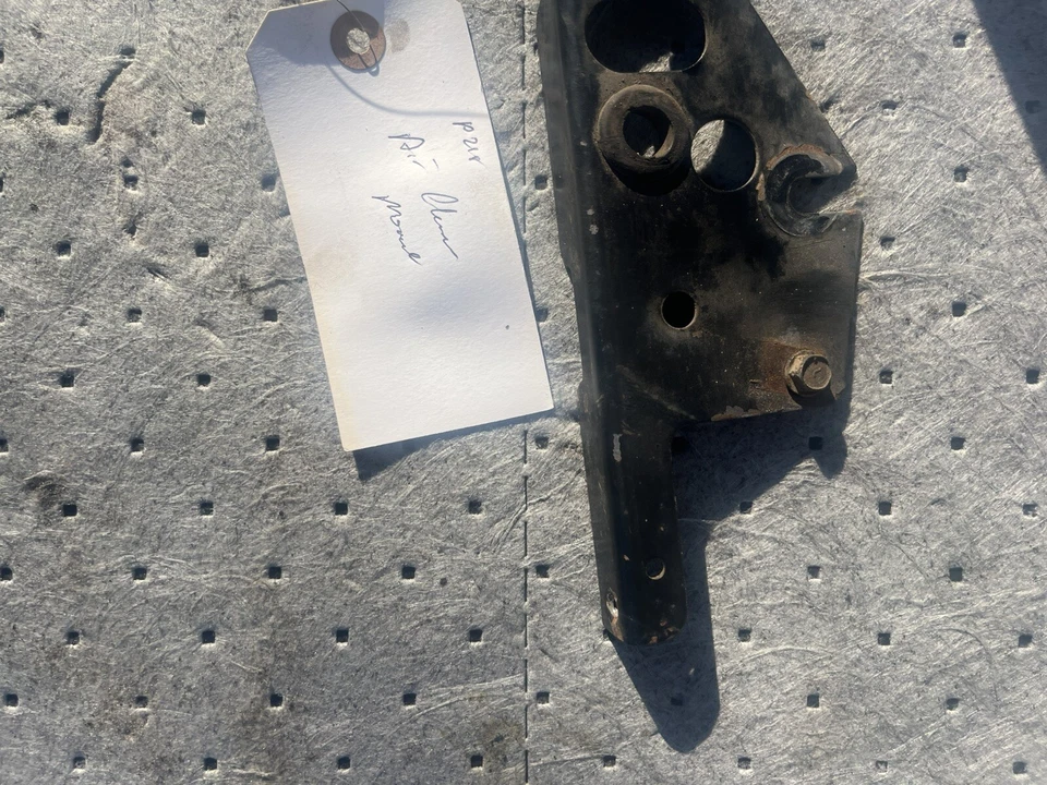 John Deere 316 318 420 18hp 20hp Onan Soporte filtro de aire HE140-1961 Foto 4 de 4