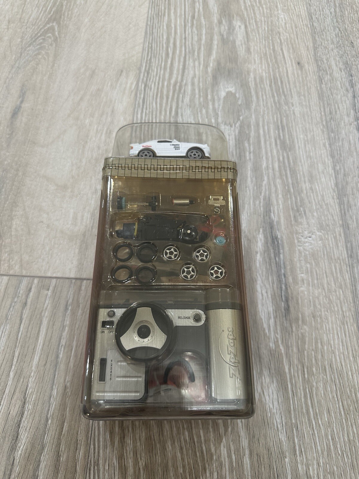 Picture 2 of 4