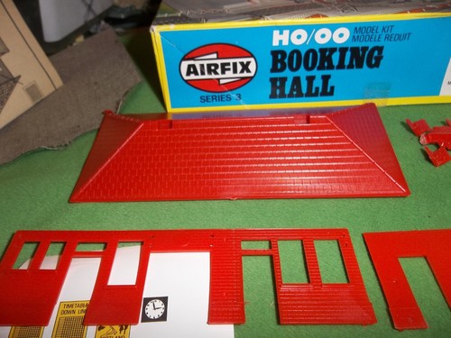 Airfix ho/oo 03603-2 BOOKING HALL - Foto 6 di 8