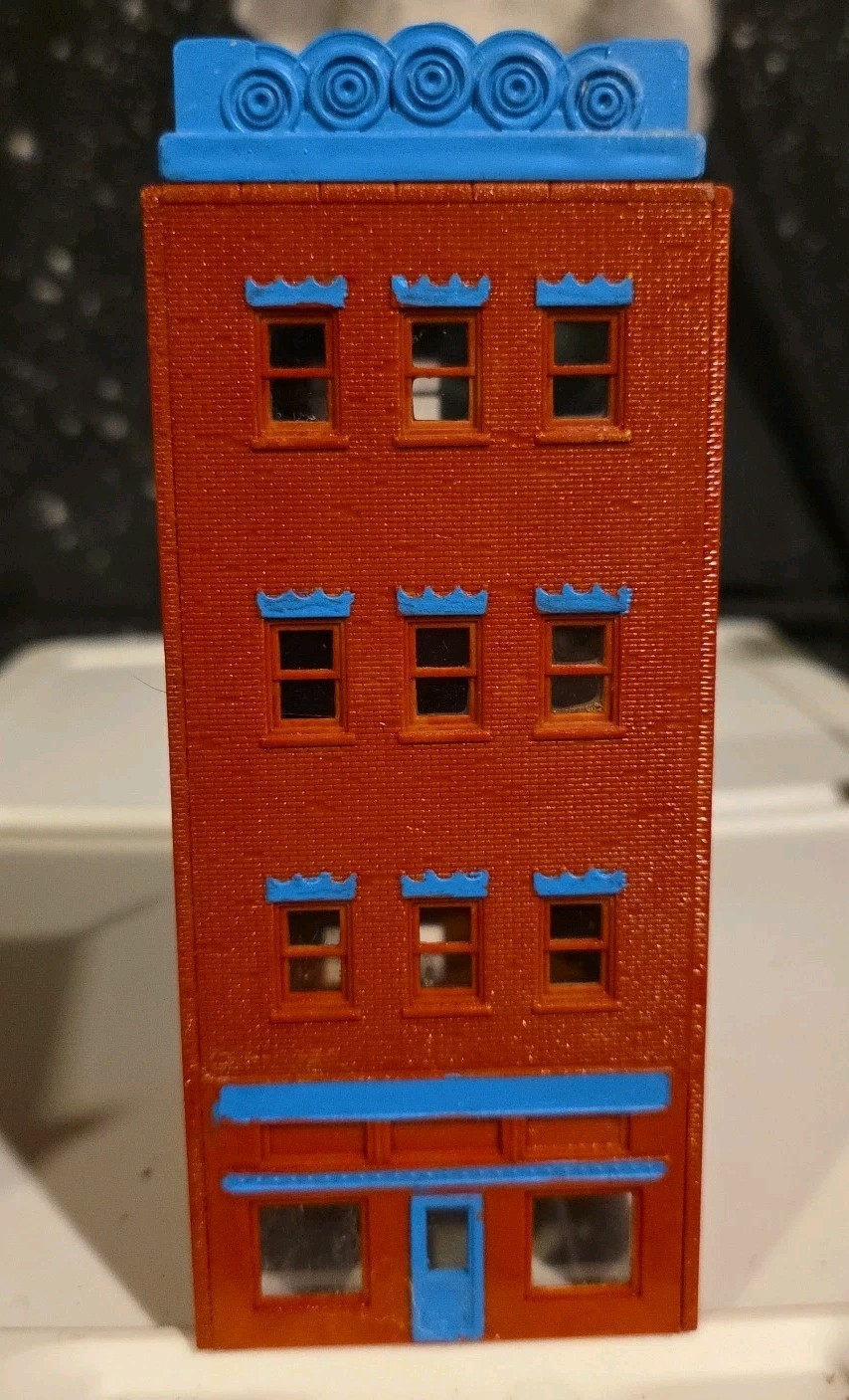 Foto 1 di 9