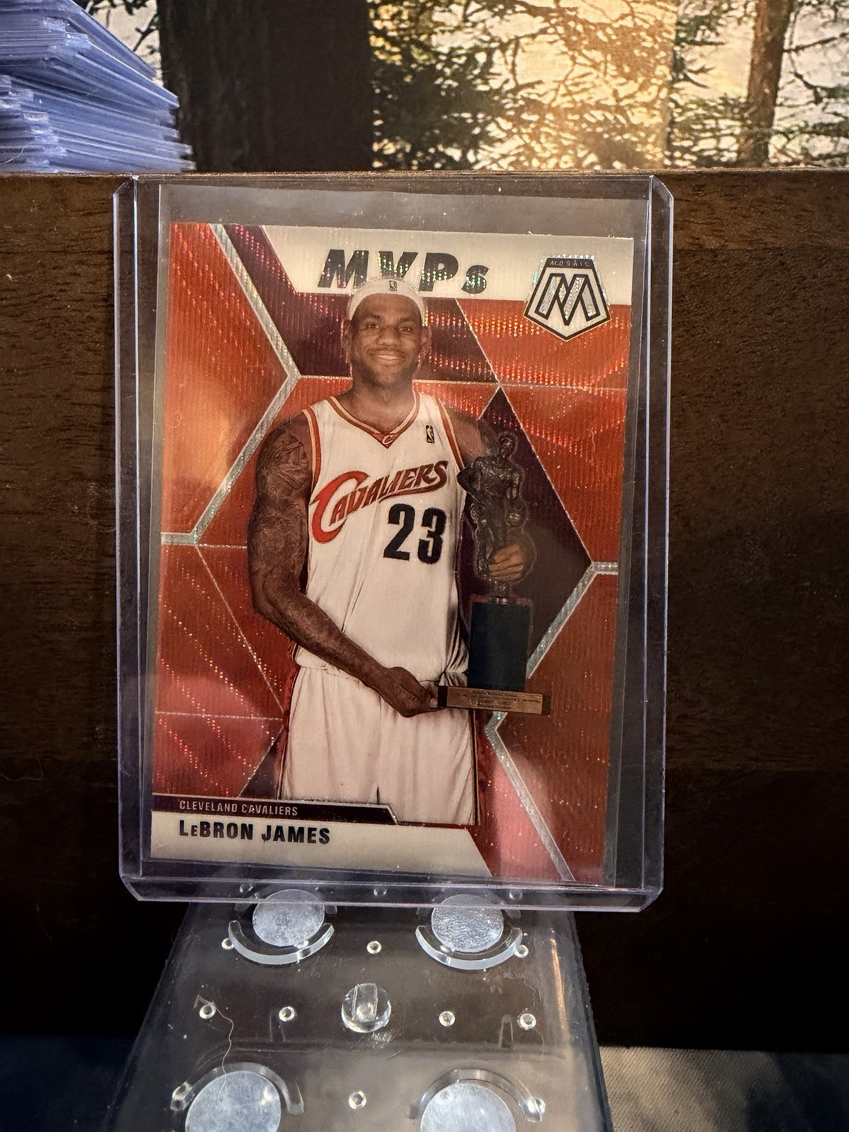 2019-20 Panini Mosaic #298 LeBron James Red Wave Prizm
