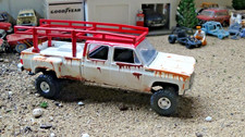 Chevrolet Cheyenne Super 10 1973 personalizado desgastado elevado doble cabina fundido a presión 1:64