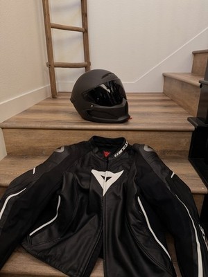 Premium Motorcycle Gear Bundle   Ruroc Atlas 4.0 Helmet + Dainese Leather Jacket