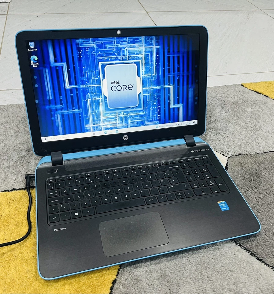 HP Pavilion 15-P247SA ,15.6" Laptop,Intel Core i3-5010U ,8GB Ram,500GB HDD,W 10 - Image 3 of 4