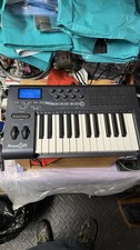 M-Audio Axiom 25 USB MIDI Keyboard Controller...