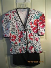 Jessica Howard Womens 2 Piece Short Sleeve Sz 10 Floral Jacket w/skirt E-41 