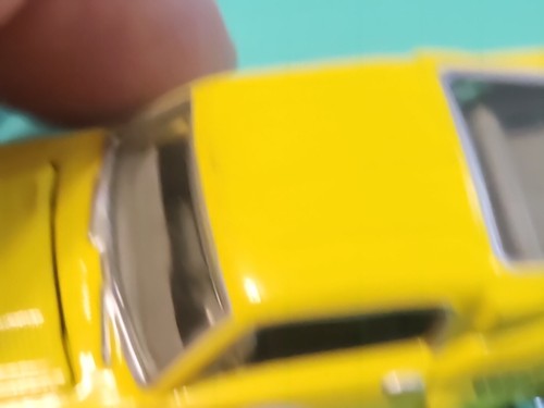 Johnny Lightning 1:64 Ford Diecast Car 1968 Shelby GT-500 Yellow Limited Edition - Picture 8 of 12