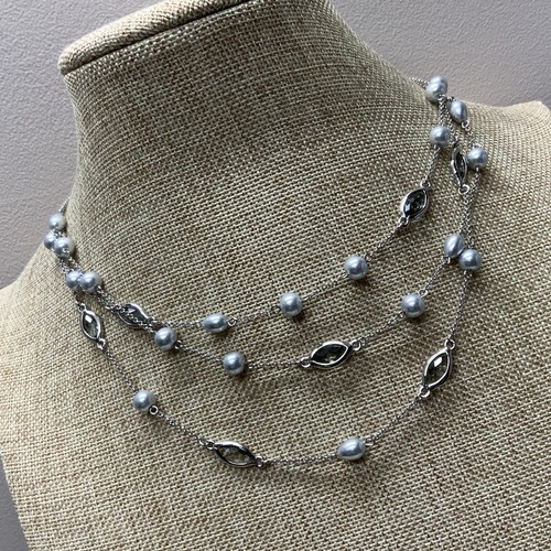 Modern signed MONET gray pearl and bezel rhinestone multi-strand necklace - Picture 6 of 6