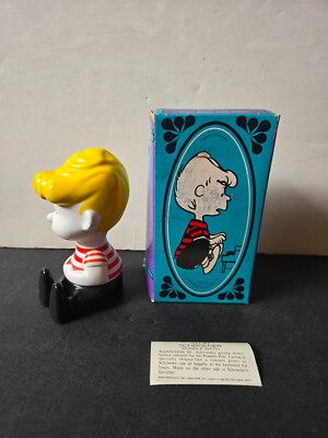 Determined AVON Peanuts スヌーピー ソフビ チャーリー Determined