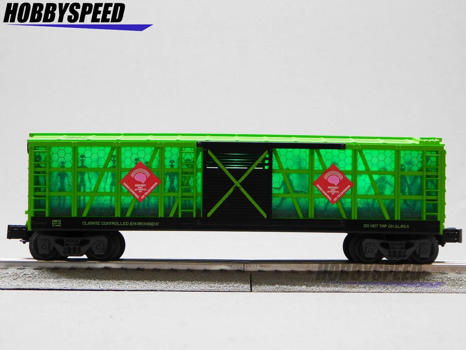 LIONEL AREA 51 DAMAGE CONTROL LIGHTED BOXCAR O GAUGE alien train 2523010-B NEW - Image 2 of 4