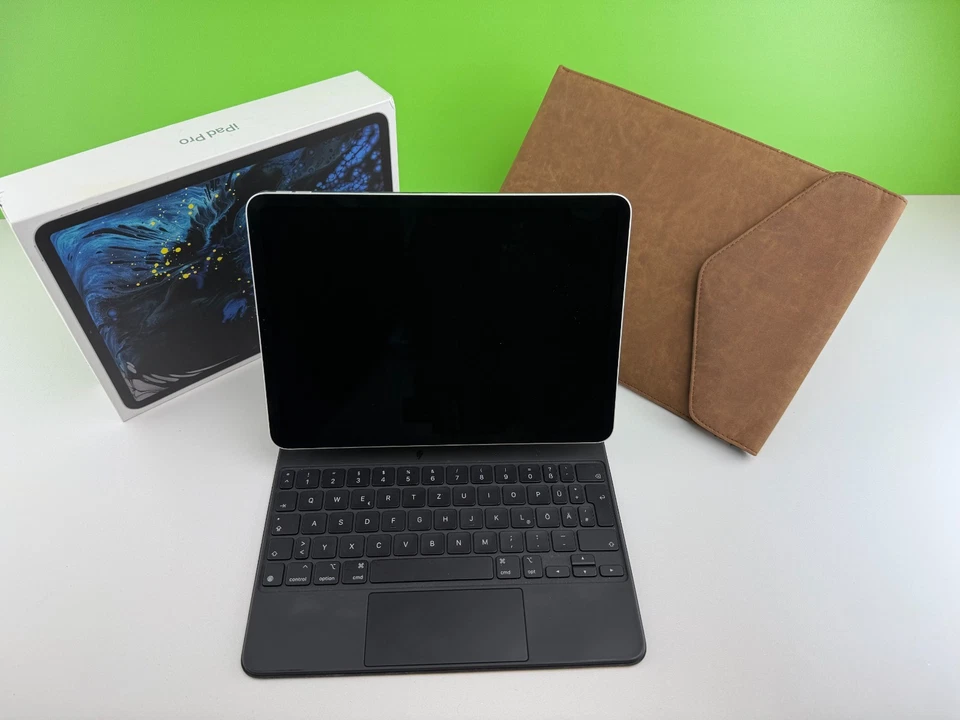 iPad Pro 11” 64 GB Cellular Modell A1934 | Magic Keyboard + Case | Top Zustand
