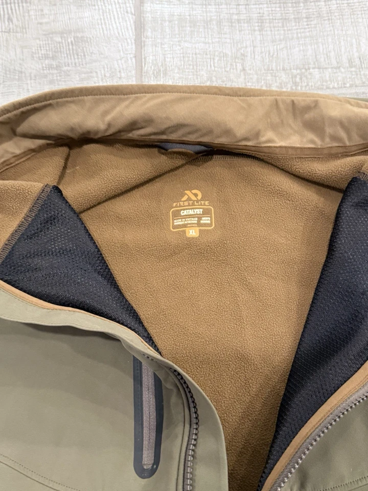 First Lite Catalyst Hunting Vest Green Fleece Lined Size X Large Lightly Worn - Image 4 of 4