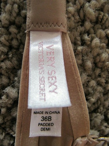 VICTORIA'S SECRET "Very Sexy" Padded Demi Bra - Size 36B - Nude NWOT - Picture 5 of 6