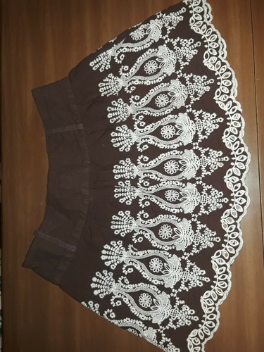 Wet Seal short skirt, brown w/white eyelets & embroidery - Picture 4 of 7