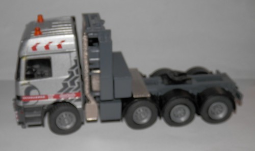 MB ACTROS - RIMORCHIO MODULO SHEUERLE-NOOTEBOOM + MB ACTROS TITAN - Conrad 1:50 - Foto 15 di 20